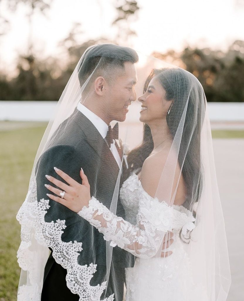 ⁠A timeless day with a pop of blush pink 💕 Mikaela & Marty’s wedding boxwood_manor⁠ was a beautiful blend of