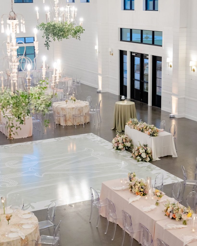 ⁠A pastel-filled celebration for Madi & Jonathan 🌸 Set against the dreamy backdrop of boxwood_manor, their day blended soft hues