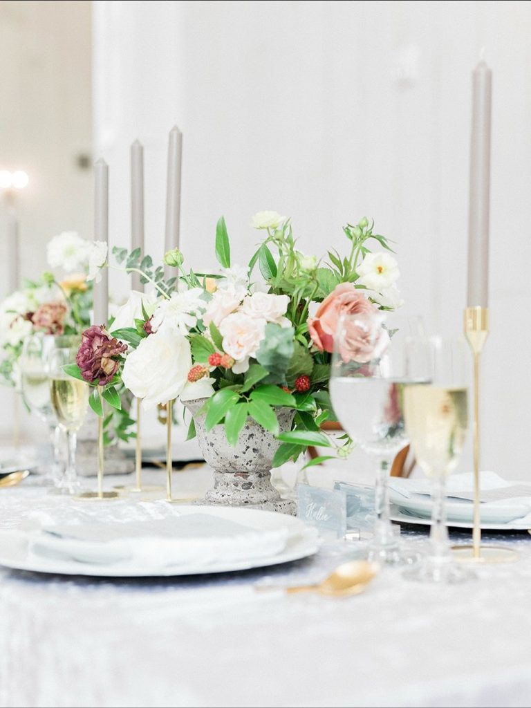 ⁠This styled shoot is the epitome of romantic elegance! With decor and rentals by junkinloveevents⁠, every detail came together beautifully